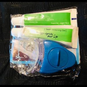 TEETH WHITENING KIT